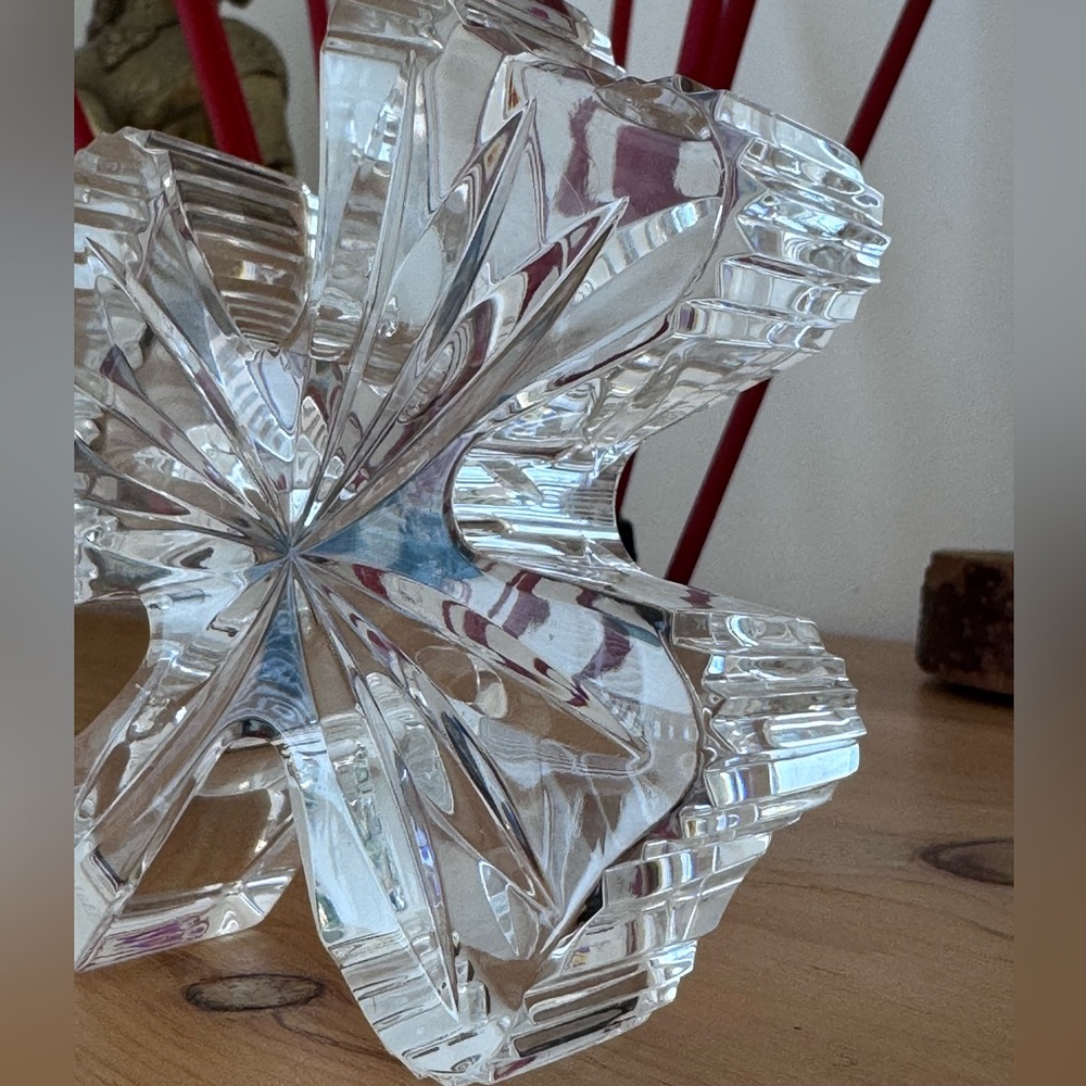 Waterford Chunky Crystal Clover/Shamrock Paperweight ~
Signed~ IRELAND